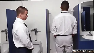 Straight well-pleased twinks hump and boy facial Pantsless Friday&excl;